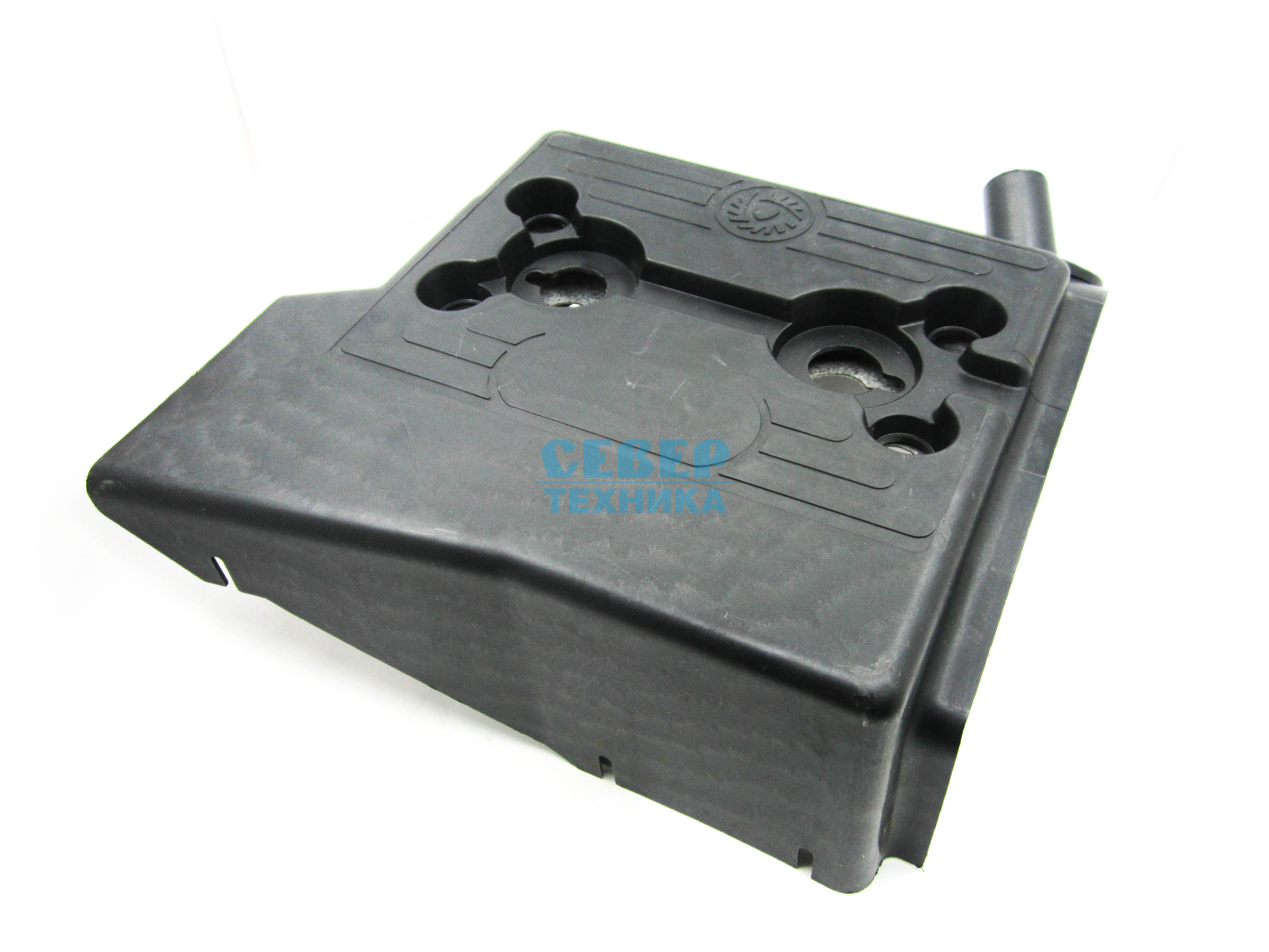 Кожух двигателя верхний 1-карб. /Тайга RM