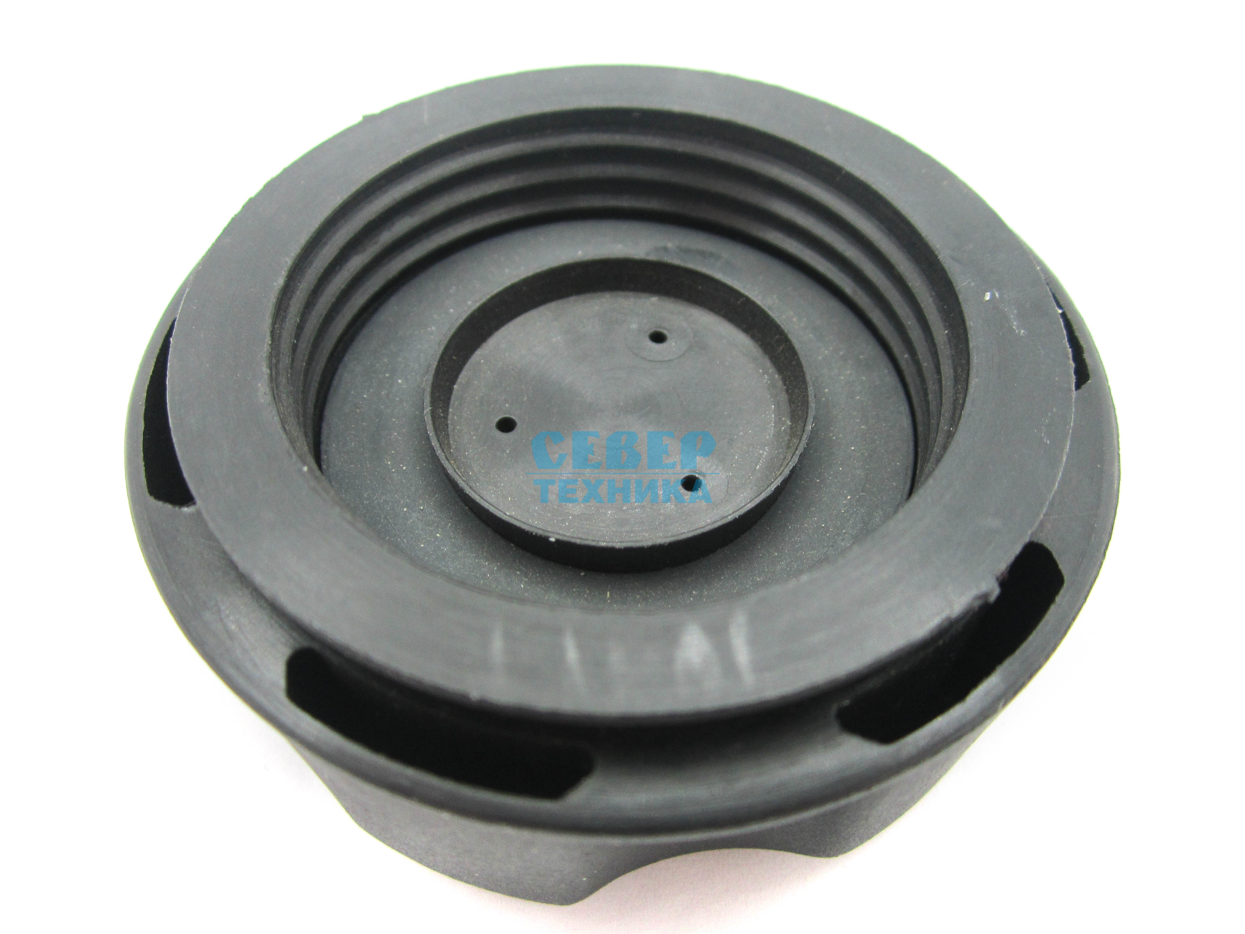 Крышка бака топливного /DINGO Т150 (2016) пластмас. резьба