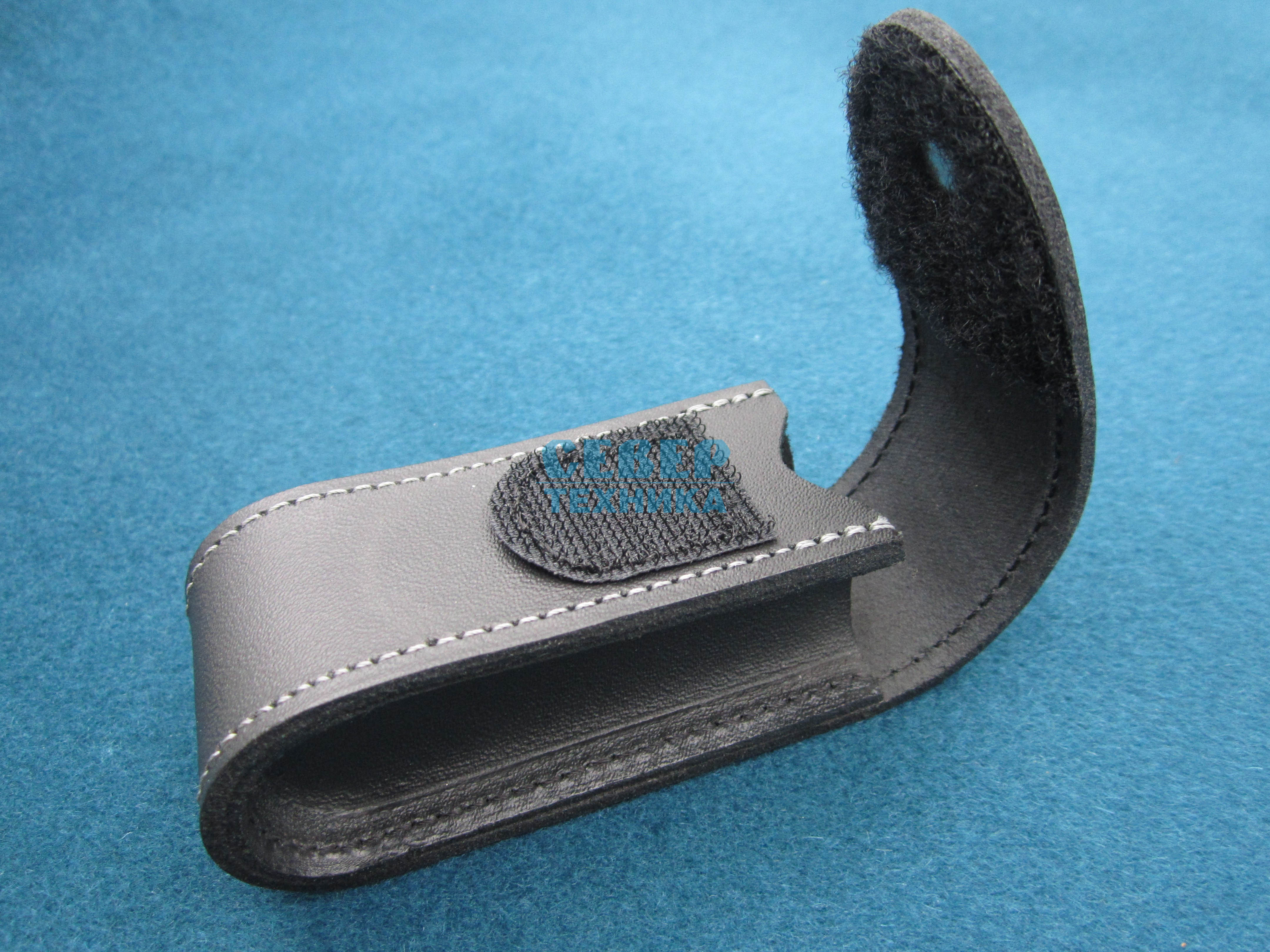 Чехол Victorinox  кожаный (черный) 4.0520.3